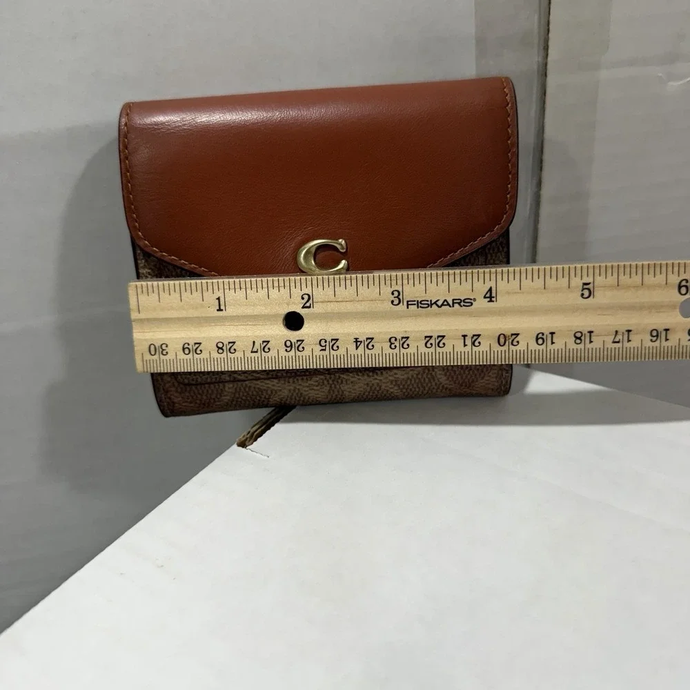 Coach Wyn Small Wallet In Colorblock Signature Canvas Brass/Tan/Rust C2329
